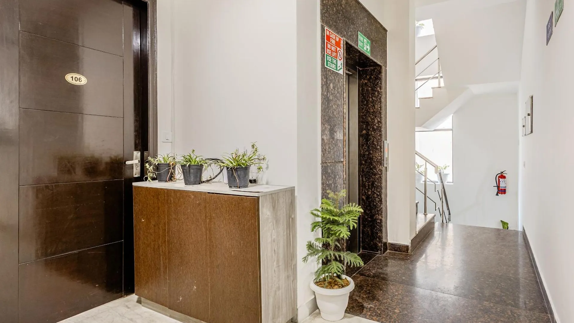 Lime Tree Hotel - Golf Course Road, Sector-43, Gurugram Gurgaon