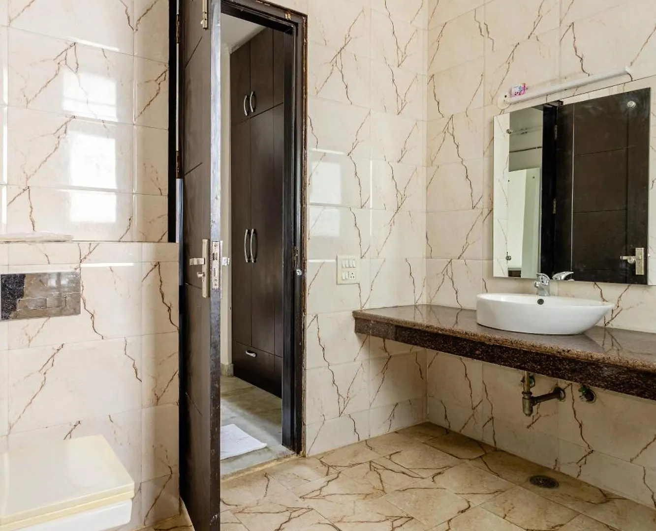Lime Tree Hotel - Golf Course Road, Sector-43, Gurugram Gurgaon