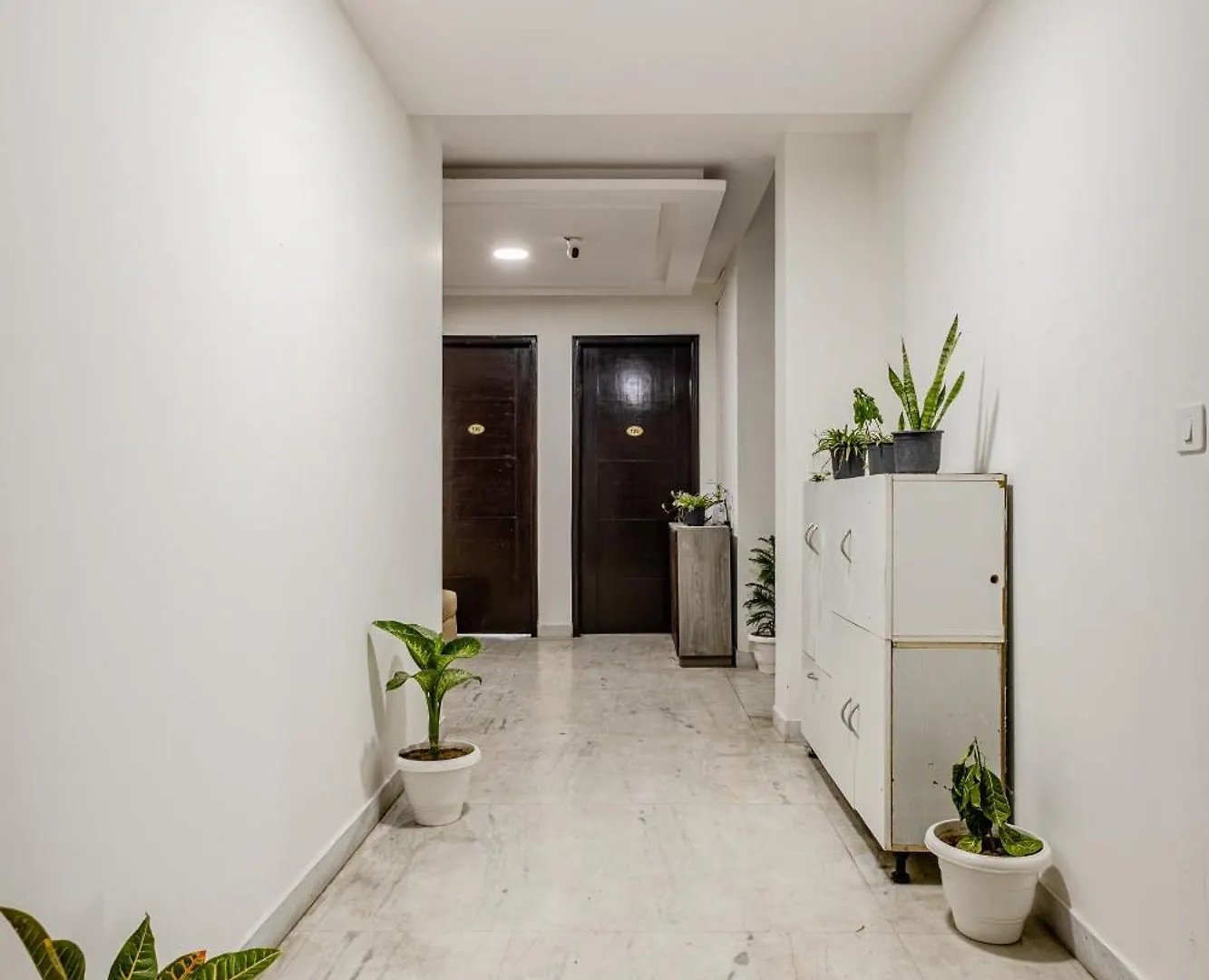 Lime Tree Hotel - Golf Course Road, Sector-43, Gurugram 구르가온 4*,